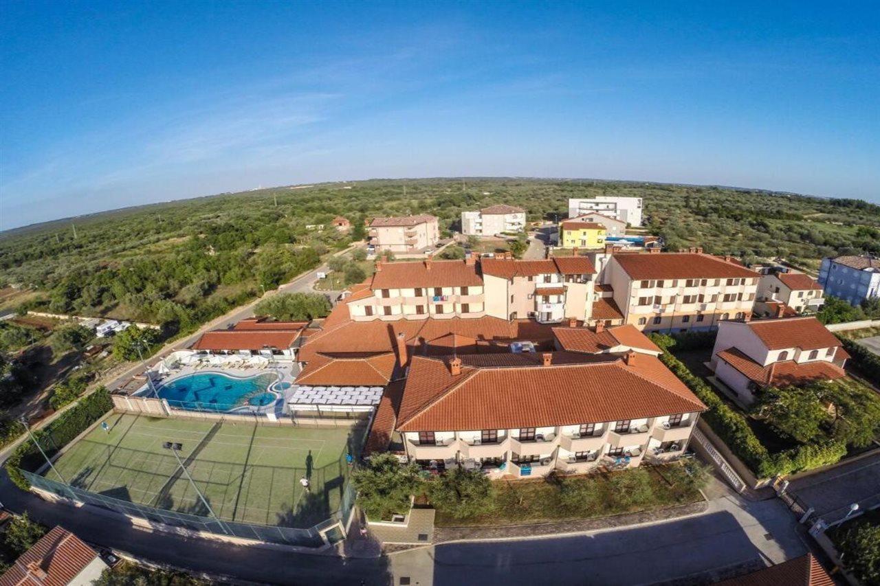 Hotel Villa Letan Fažana Екстериор снимка