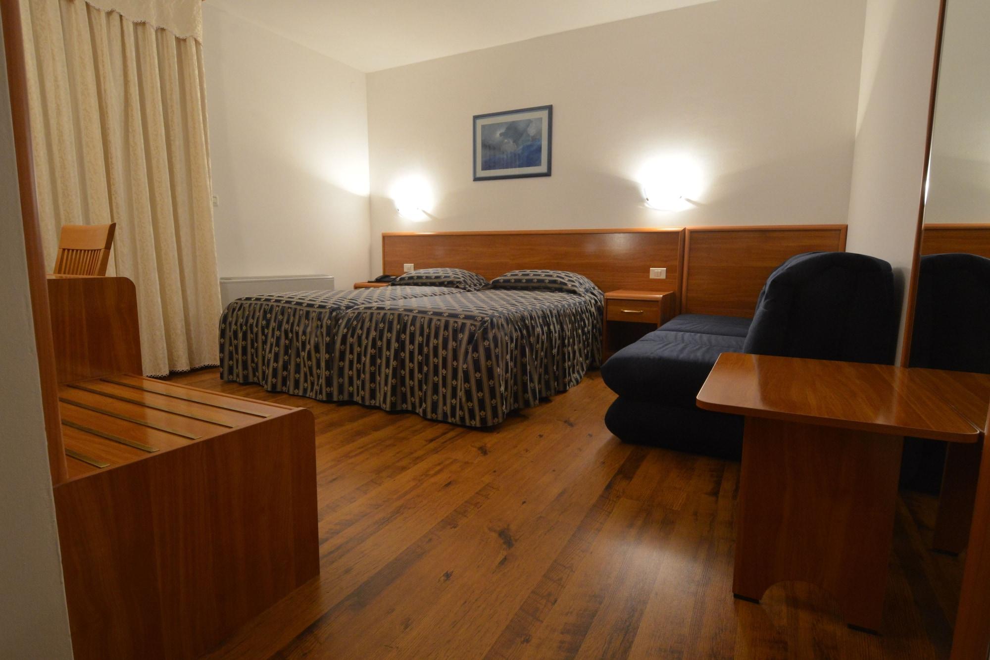 Hotel Villa Letan Fažana Екстериор снимка