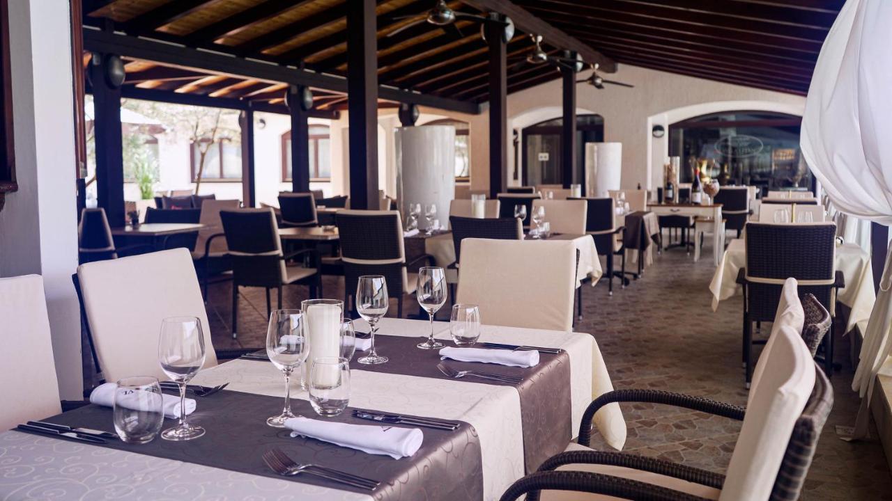 Hotel Villa Letan Fažana Екстериор снимка