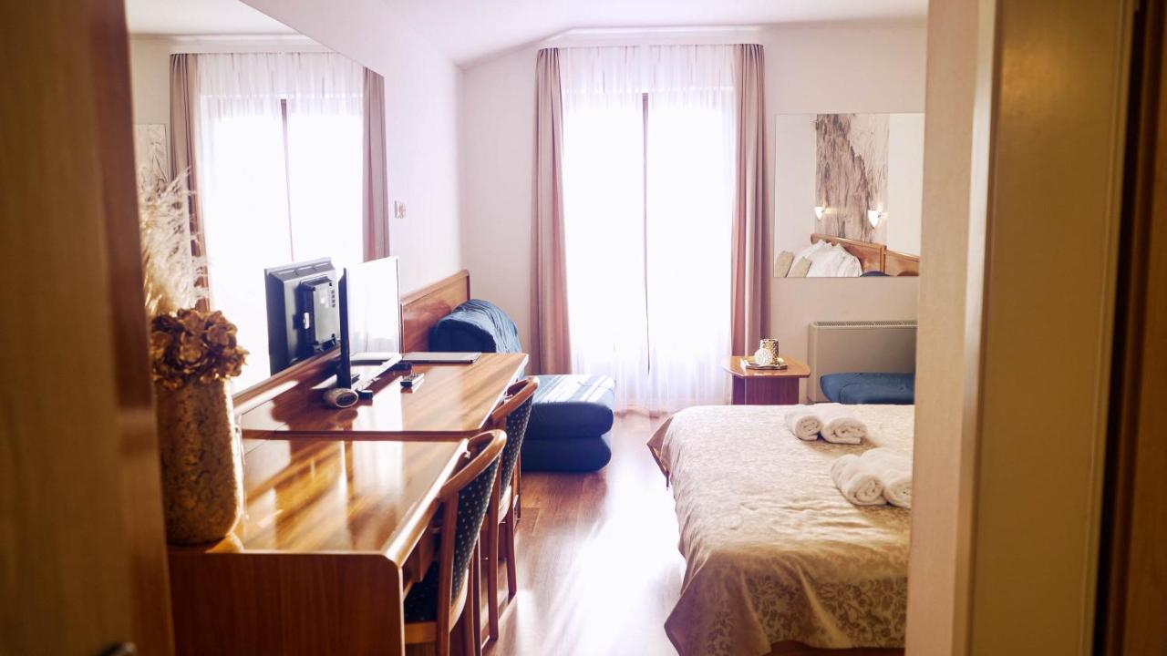 Hotel Villa Letan Fažana Екстериор снимка