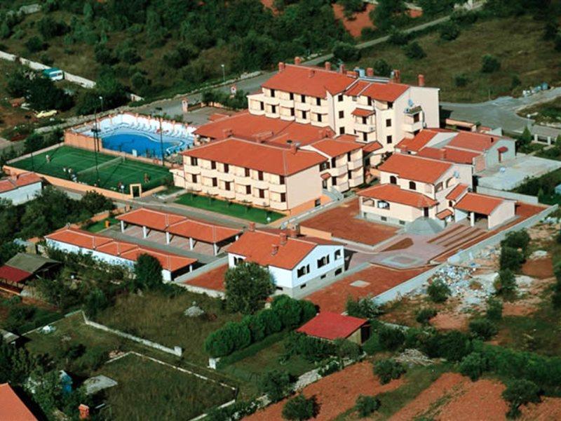 Hotel Villa Letan Fažana Екстериор снимка