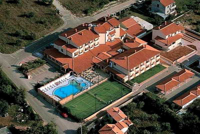 Hotel Villa Letan Fažana Екстериор снимка